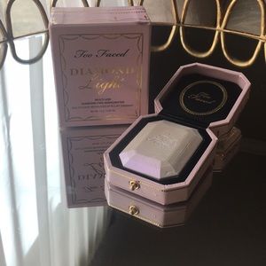 Too faced Diamond Highlighter